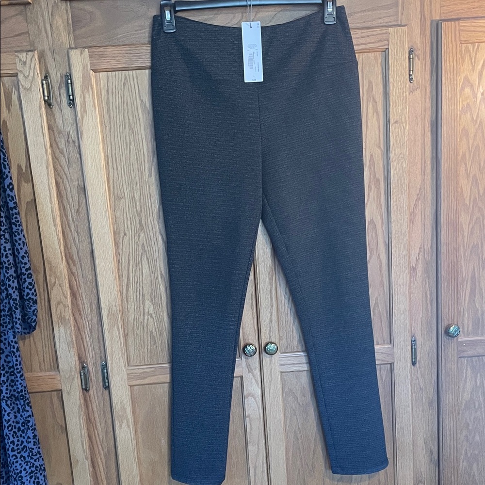 Liz Claiborne Black Ankle Pants